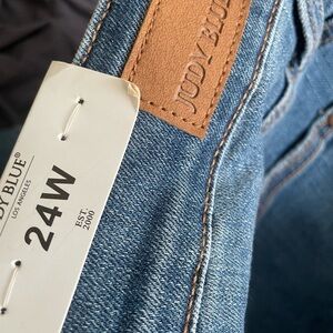 Judy Blue NWT jeans 24w no flaws . Never worn.